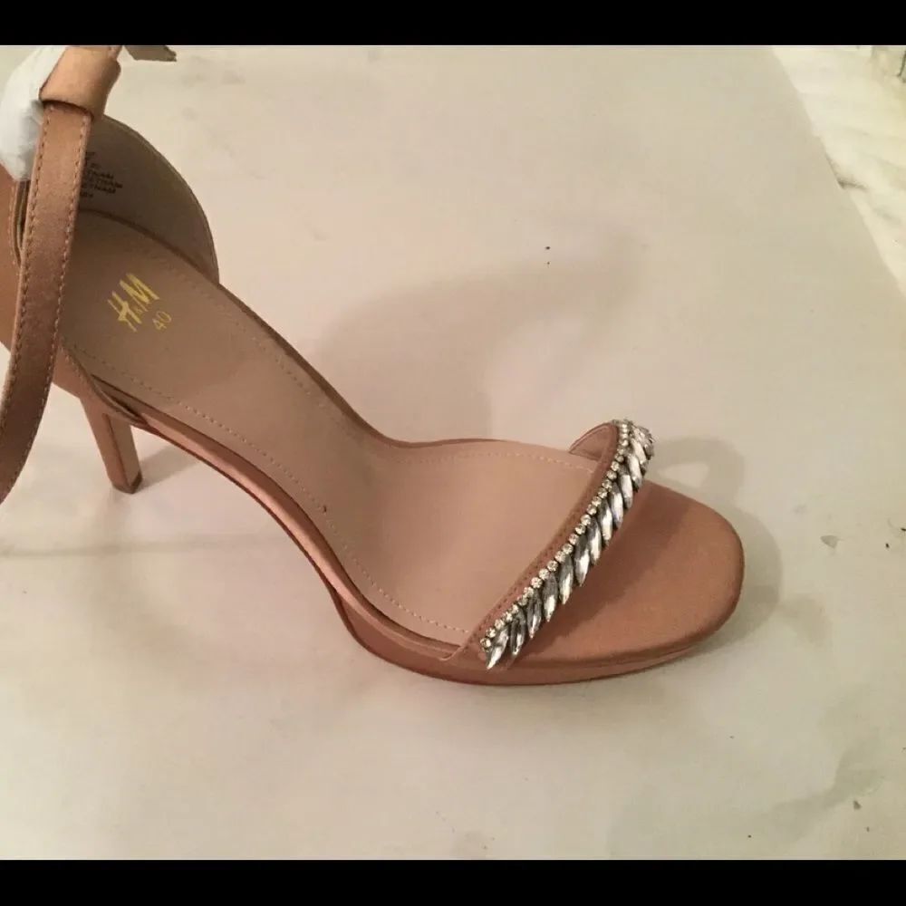 New H&M Satin Strappy Sandals Stiletto Heels
